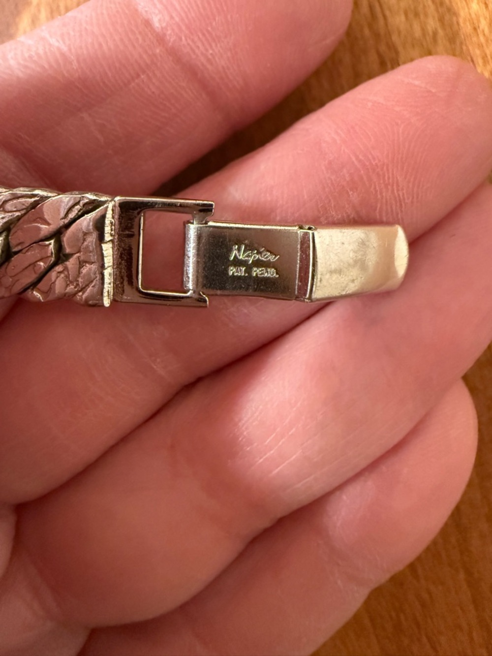 Napier Women’s Textured Silver Link Bracelet Vintage 7” - Picture 5 of 7